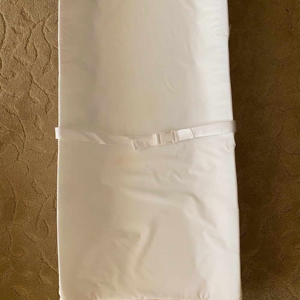 Munchkin Secure Grip Baby Changing Pad